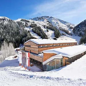Lizum 1600 | Kompetenzzentrum Snowsport Tirol Hotel