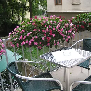 Hotel Ani-falstaff